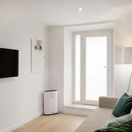 Alfama With Private Patio & Barbecue