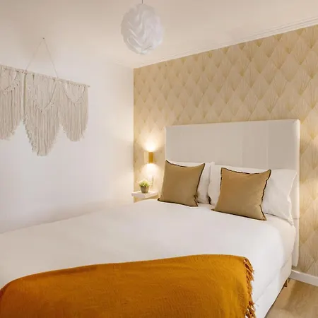 Alfama With Private Patio & Barbecue *